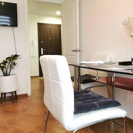 Studio Apartment In The Center Shostka エクステリア 写真